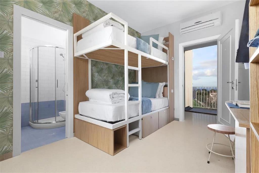 Unconventional Sorrento Coast Hotel Sant'Agnello Exterior photo