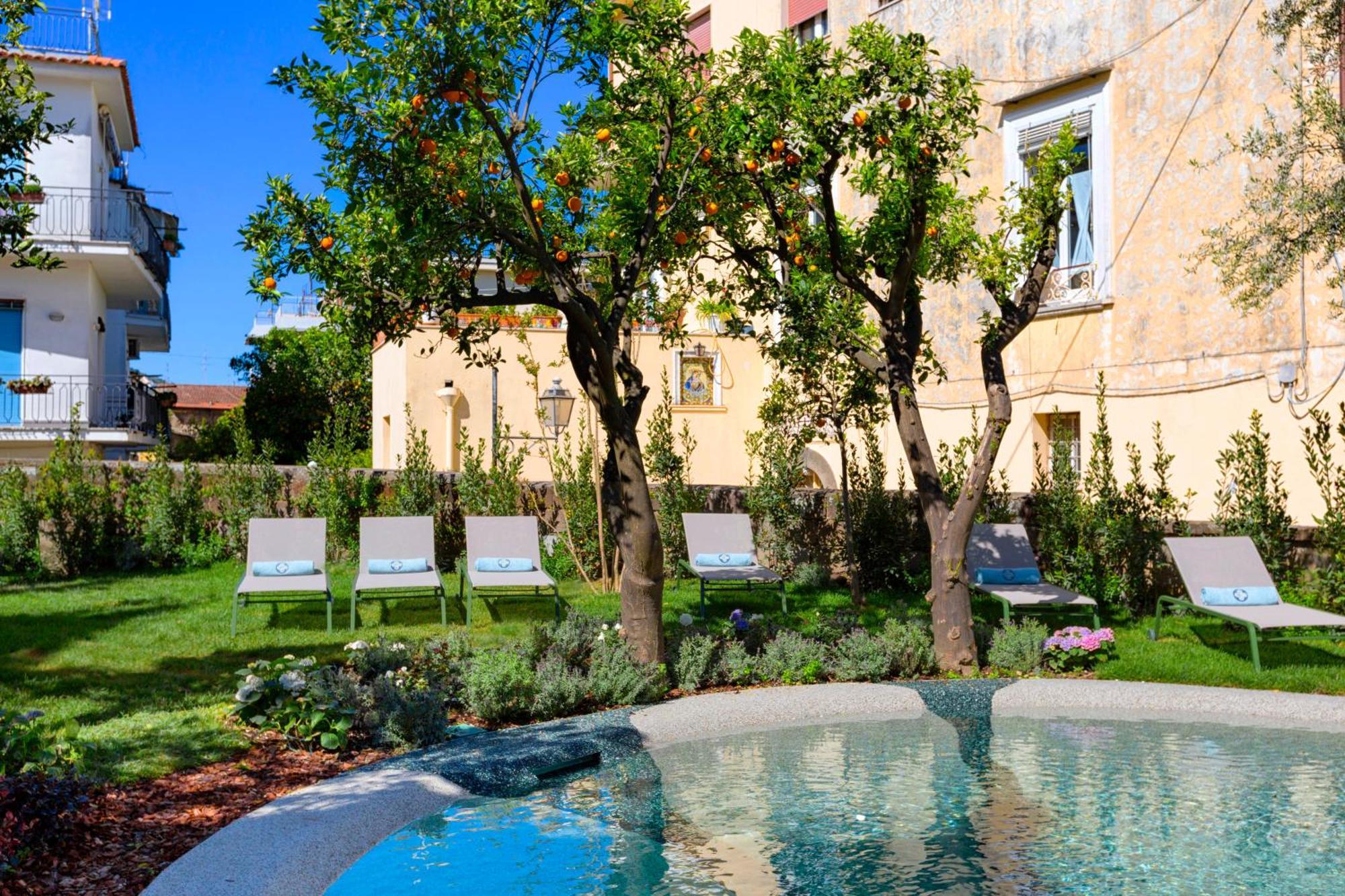Unconventional Sorrento Coast Hotel Sant'Agnello Exterior photo